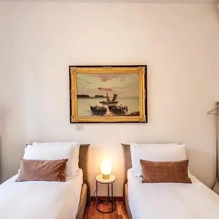 Cozy 3bdr Holiday With City View