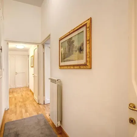 Cozy 3bdr Holiday With City View Prázdninový dům Řím
